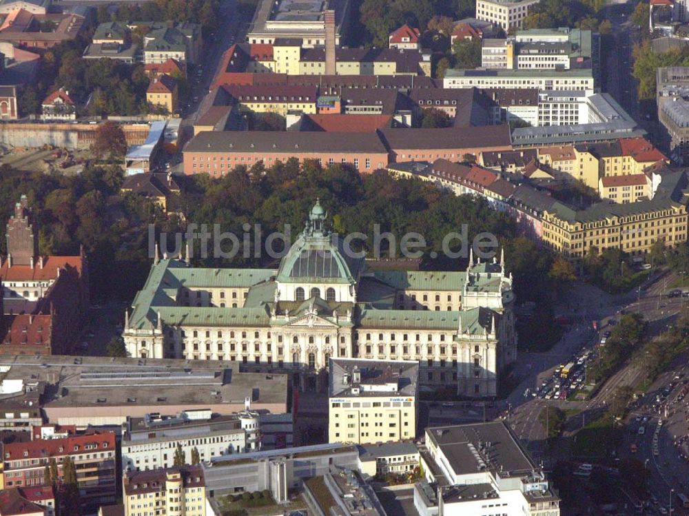 Luftbild München - Blick auf den Justizpalast in München