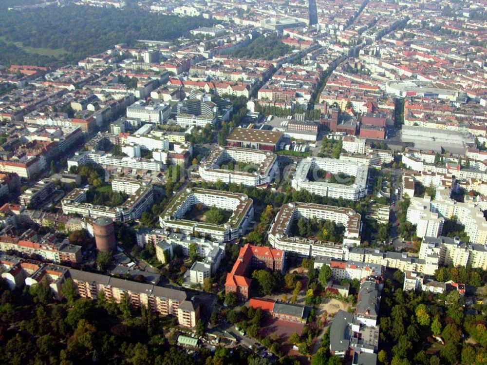 Luftaufnahme Berlin-Neuköln - Blick auf die Karl-Marx-Strasse in Berlin Neuköln