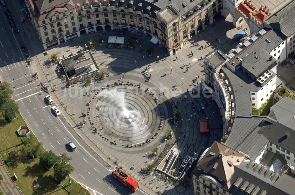 München von oben - Blick auf den Karlsplatz in München