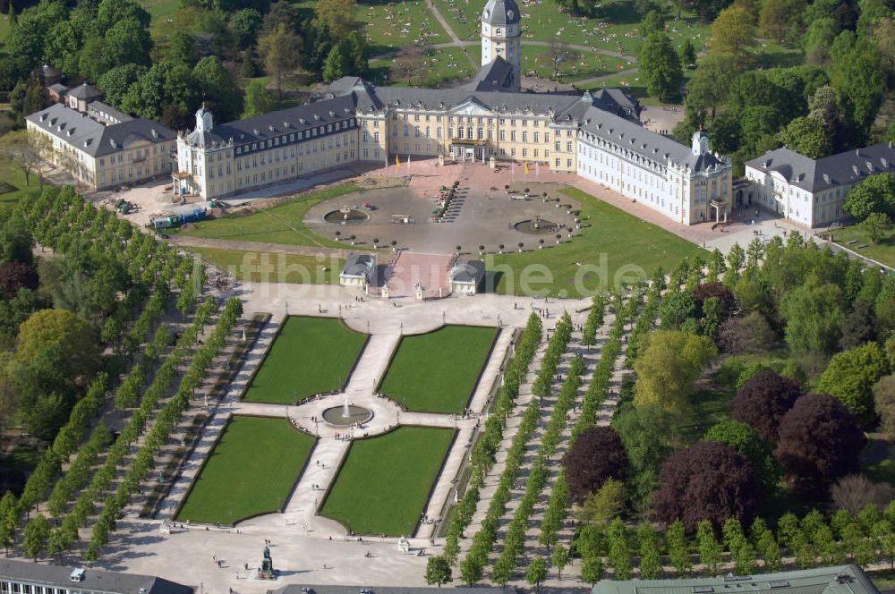 KARLSRUHE von oben - Blick auf das Karlsruher Schloss