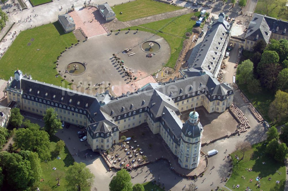 Luftbild KARLSRUHE - Blick auf das Karlsruher Schloss