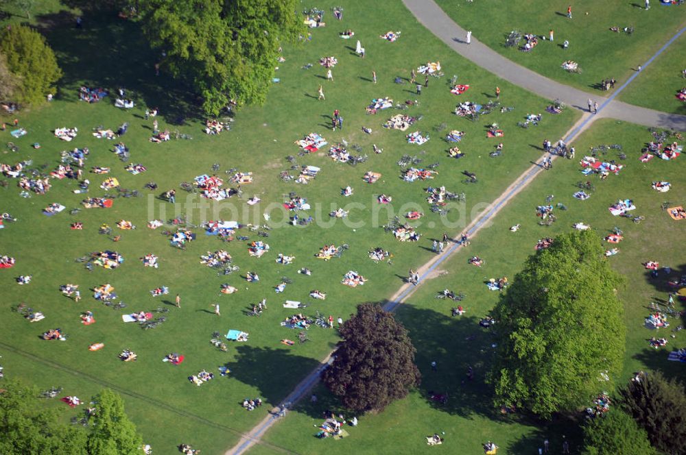 Luftaufnahme KARLSRUHE - Blick auf den Karlsruher Schlossgarten