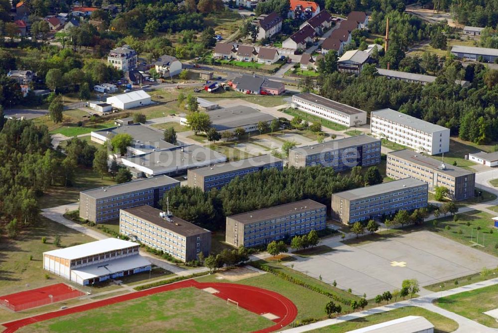 Luftbild Lehnitz - Blick auf das Kasernengelände am ehemaligen Truppenübungsplatz Lehnitzg