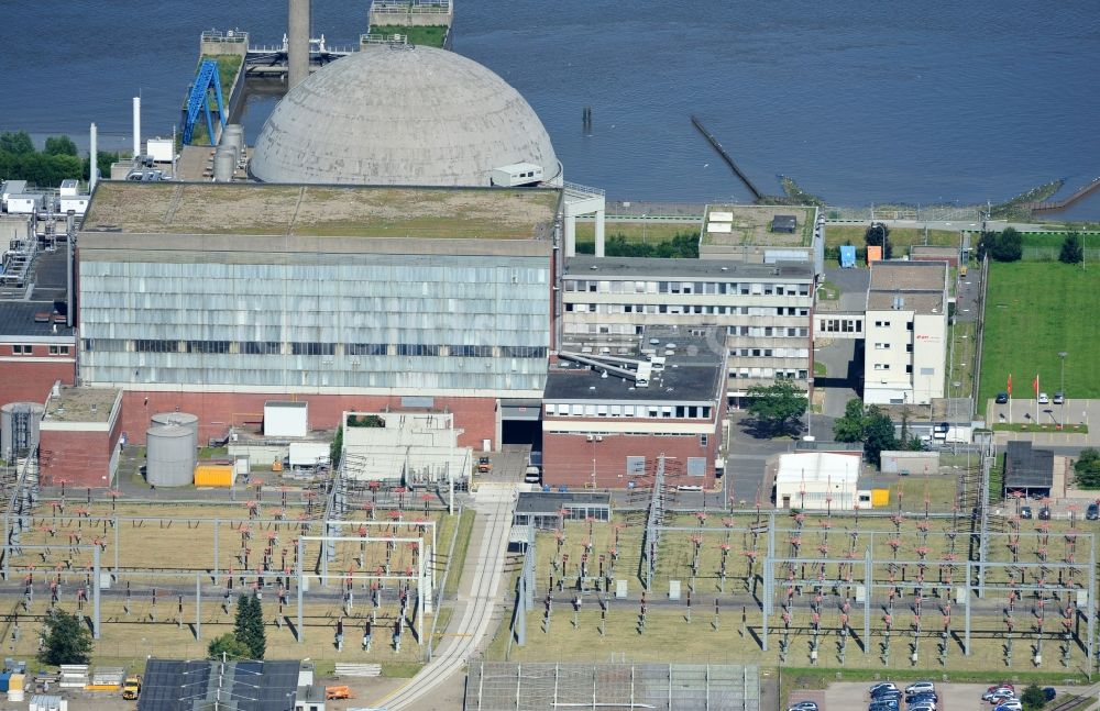 Stade von oben - Blick auf das Kernkraftwerk Stade in der gleichnamigen Stadt in dem Bundesland Niedersachsen