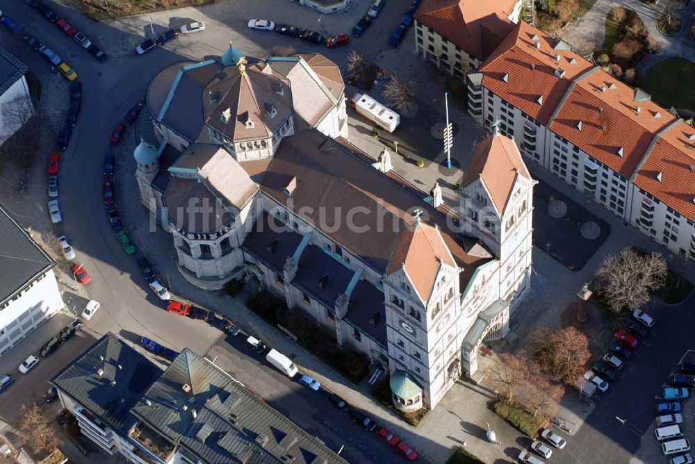 München aus der Vogelperspektive: Blick auf die Kirche St. Benno in München