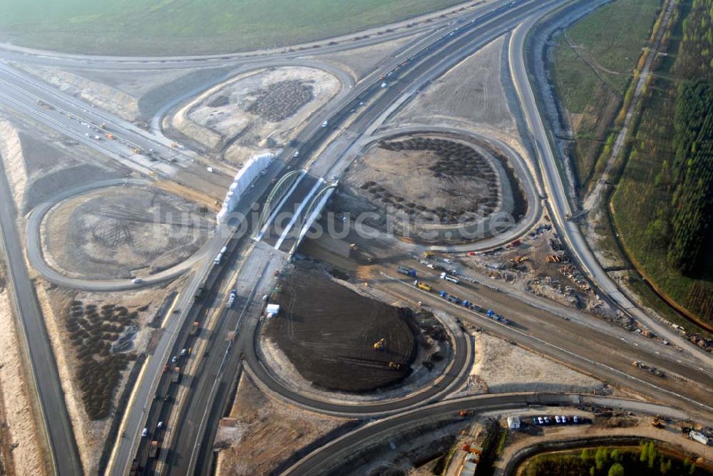 Luftbild Markkleeberg - Blick auf die Kleeblatt-Baustelle der A 38 bei Markkleeberg