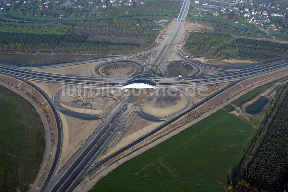 Luftbild Markkleeberg - Blick auf die Kleeblatt-Baustelle der A 38 bei Markkleeberg