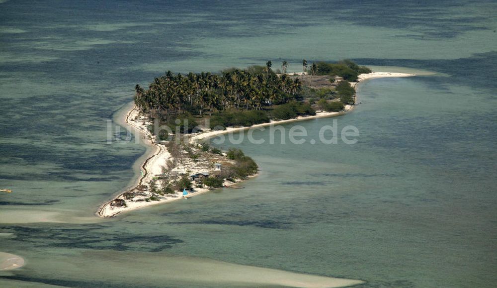 Luftbild Alaminos - Blick auf eine kleine Insel bei Santiago Island