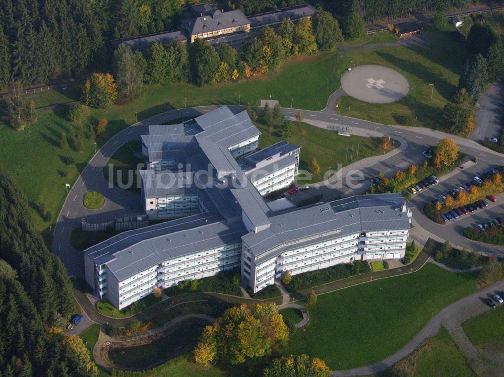 Adorf ( Sachsen ) aus der Vogelperspektive: Blick auf den Klinikneubau östlich von Adorf