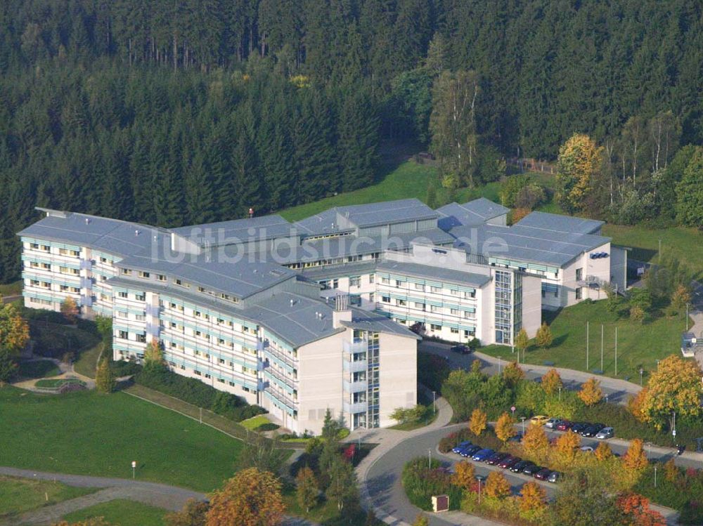 Adorf ( Sachsen ) aus der Vogelperspektive: Blick auf den Klinikneubau östlich von Adorf