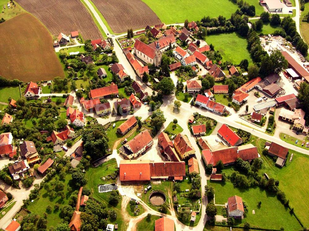 Dombühl aus der Vogelperspektive: Blick auf das Kloster Sulz in Dombühl