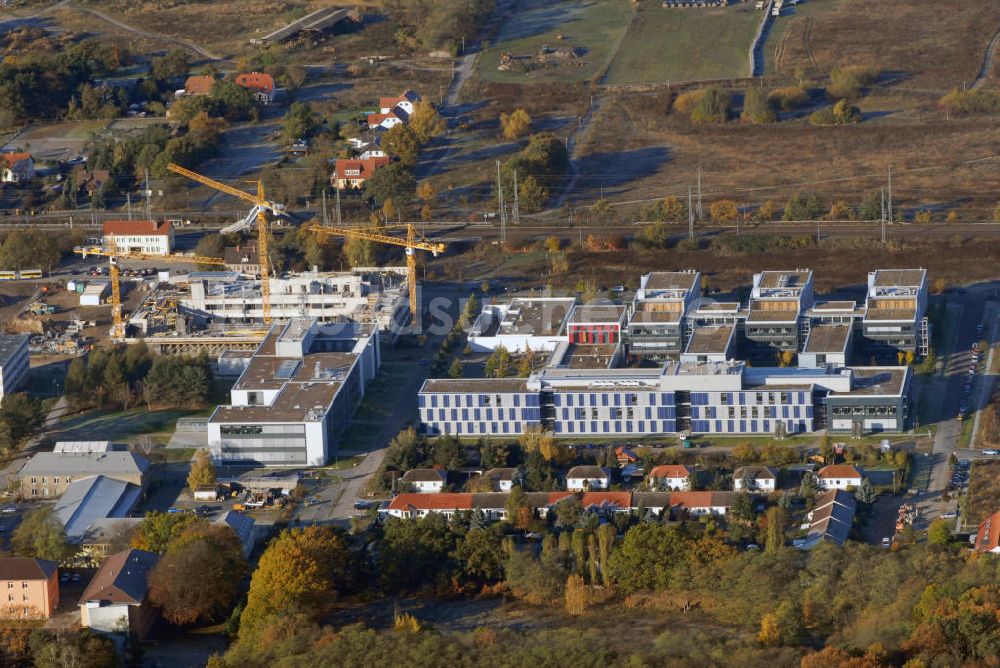 Luftbild - Blick auf den Komplex II Golm der Universität Potsdam mit Bau des Instituts für Physik und Astronomie