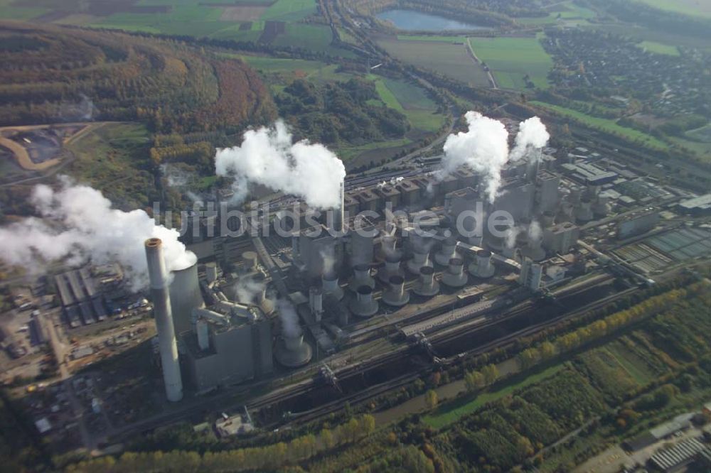 Grevenbroich (NRW) aus der Vogelperspektive: 28.10.2005: Blick auf das Kraftwerk Grevenbroich der RWE