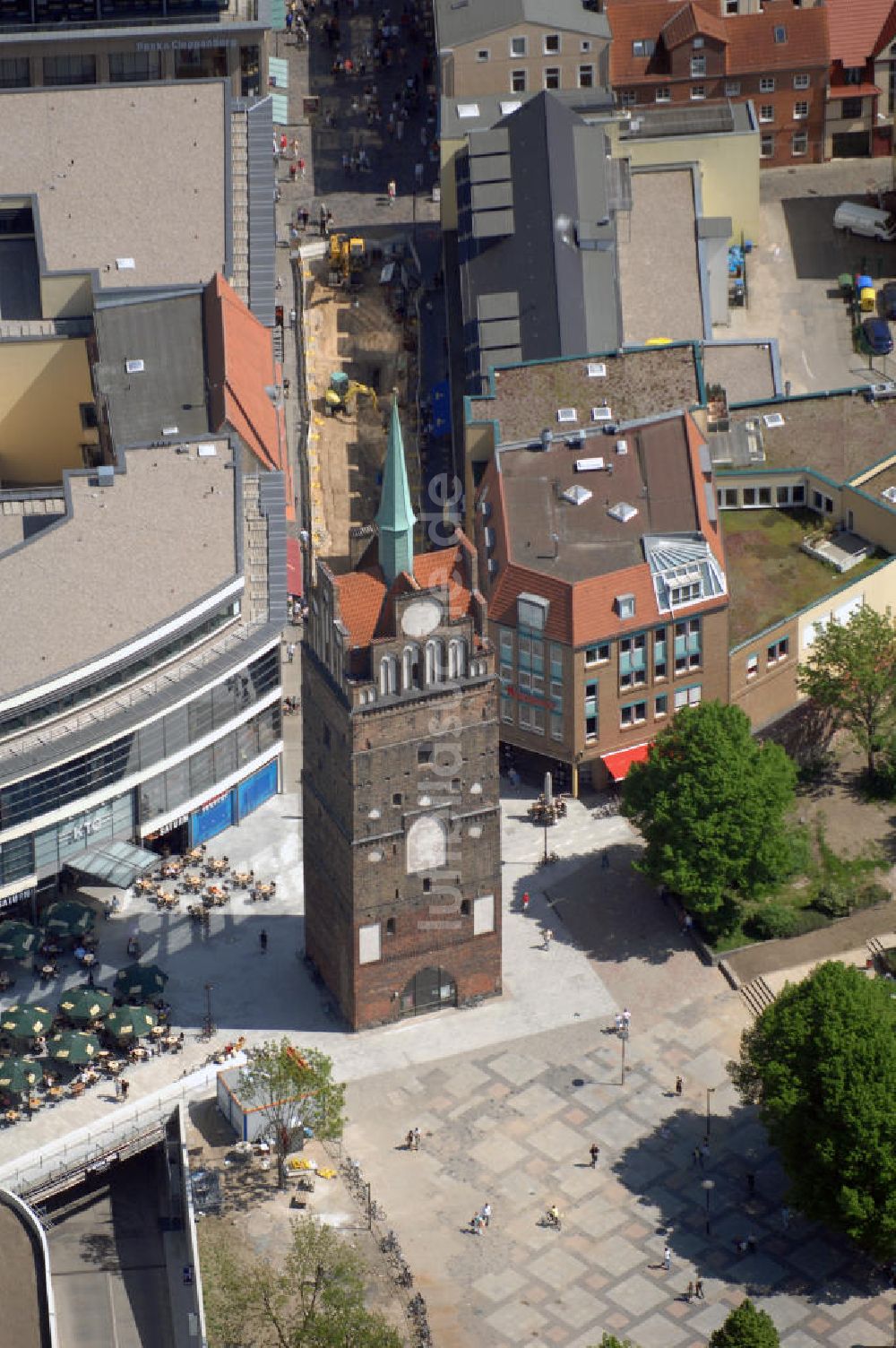 Luftbild Rostock - Blick auf das Kröpeliner Tor Rostock