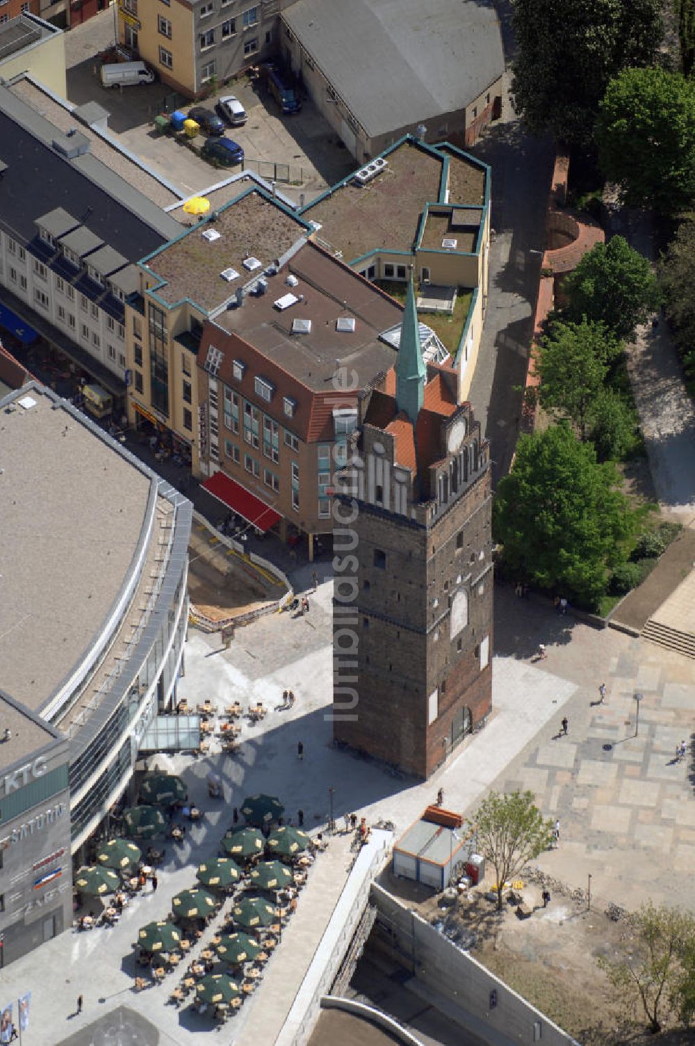 Luftaufnahme Rostock - Blick auf das Kröpeliner Tor Rostock