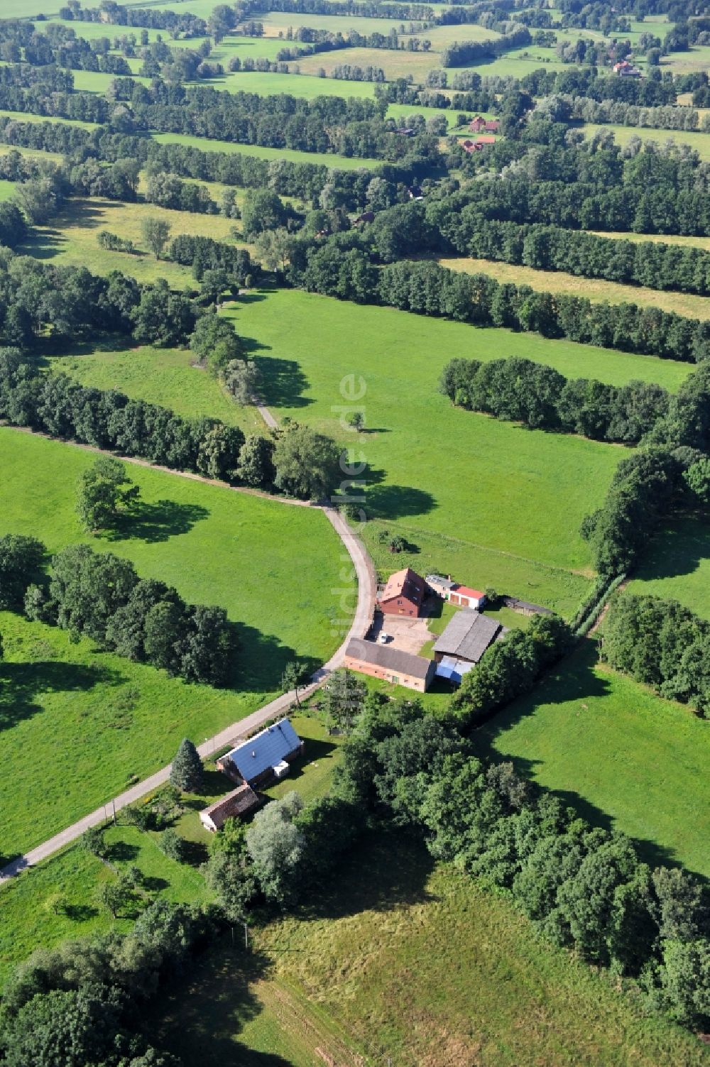 Sophiendorf von oben - Blick auf Landschaft im Ortsteil Sophiendorf der Gemeinde Breddin in Brandenburg