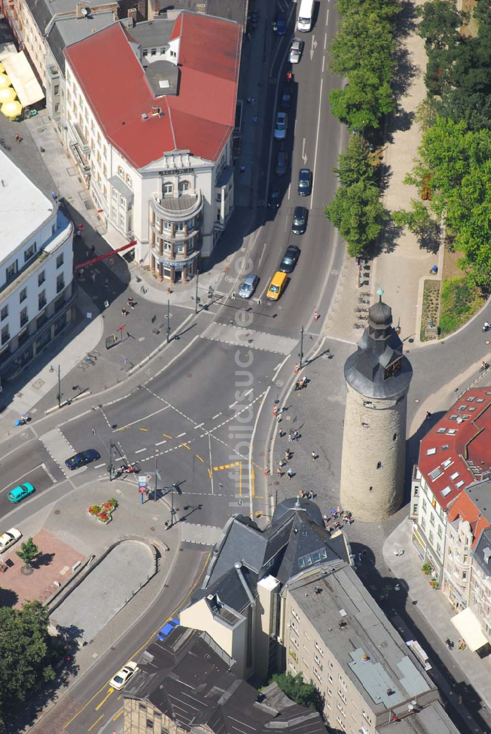 Halle/Saale von oben - Blick auf den Leipziger Turm in Halle