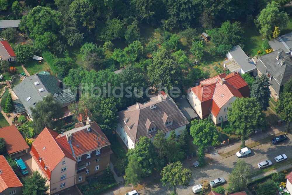 Luftbild Berlin - Blick auf die Leopoldstraße 20 in 12621 Berlin-Biesdorf