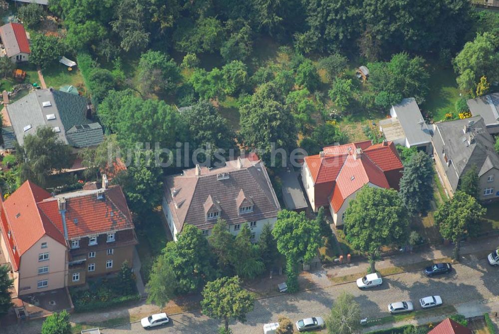 Luftaufnahme Berlin - Blick auf die Leopoldstraße 20 in 12621 Berlin-Biesdorf