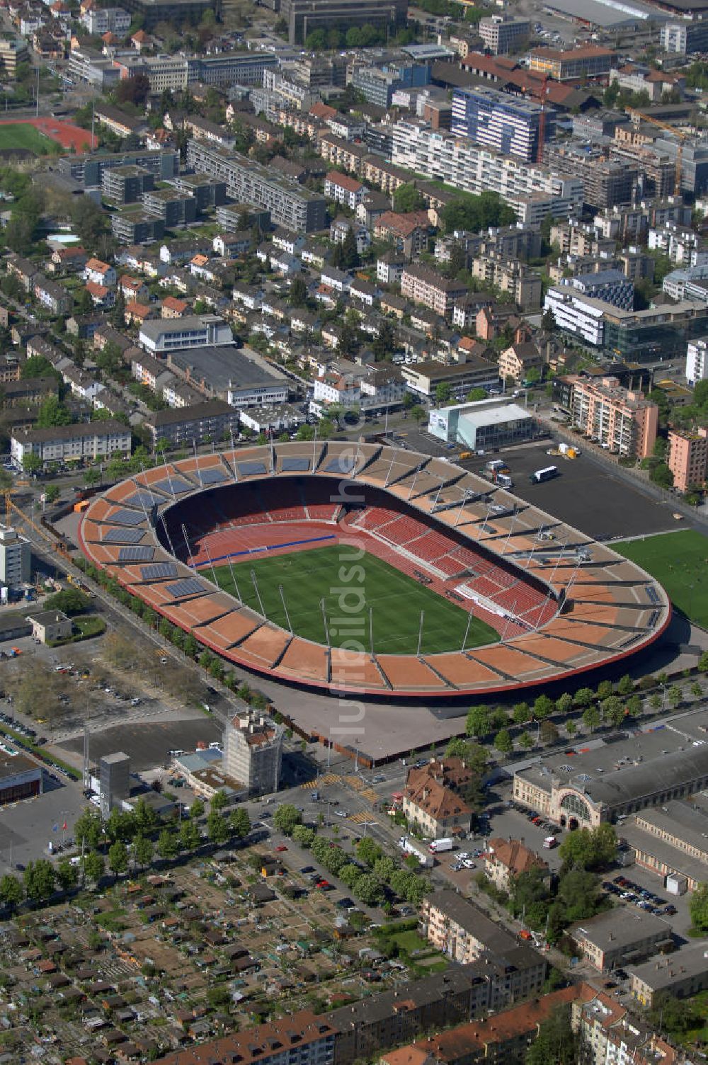 Zürich von oben - Blick auf das Letzigrund Stadion in Zürich