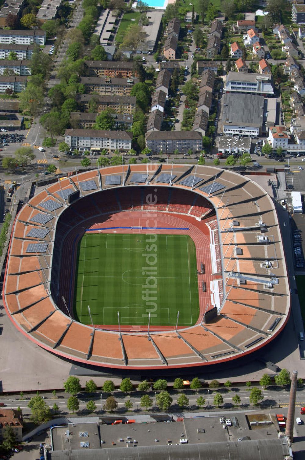 Luftaufnahme Zürich - Blick auf das Letzigrund Stadion in Zürich