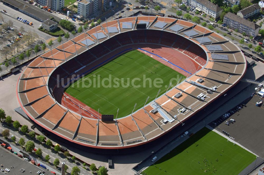 Zürich aus der Vogelperspektive: Blick auf das Letzigrund Stadion in Zürich