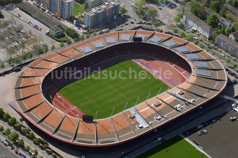 Luftbild Zürich - Blick auf das Letzigrund Stadion in Zürich