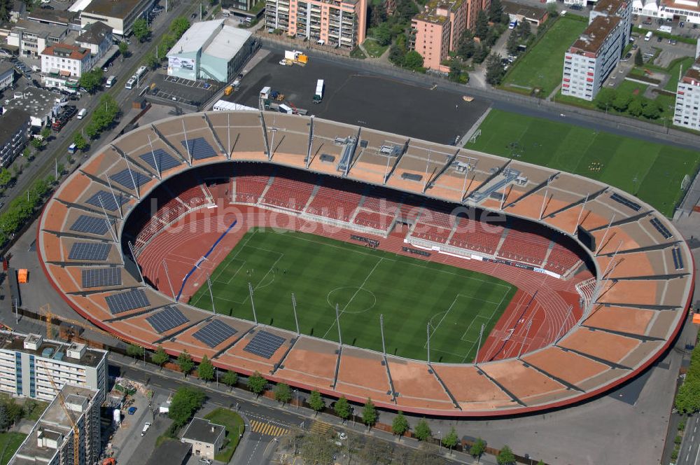 Zürich aus der Vogelperspektive: Blick auf das Letzigrund Stadion in Zürich