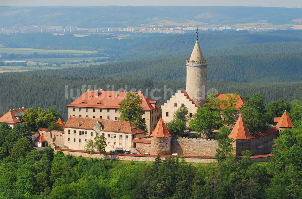 Seitenroda aus der Vogelperspektive: Blick auf die Leuchtenburg in Seitenroda bei Kahla im Thüringer Wald