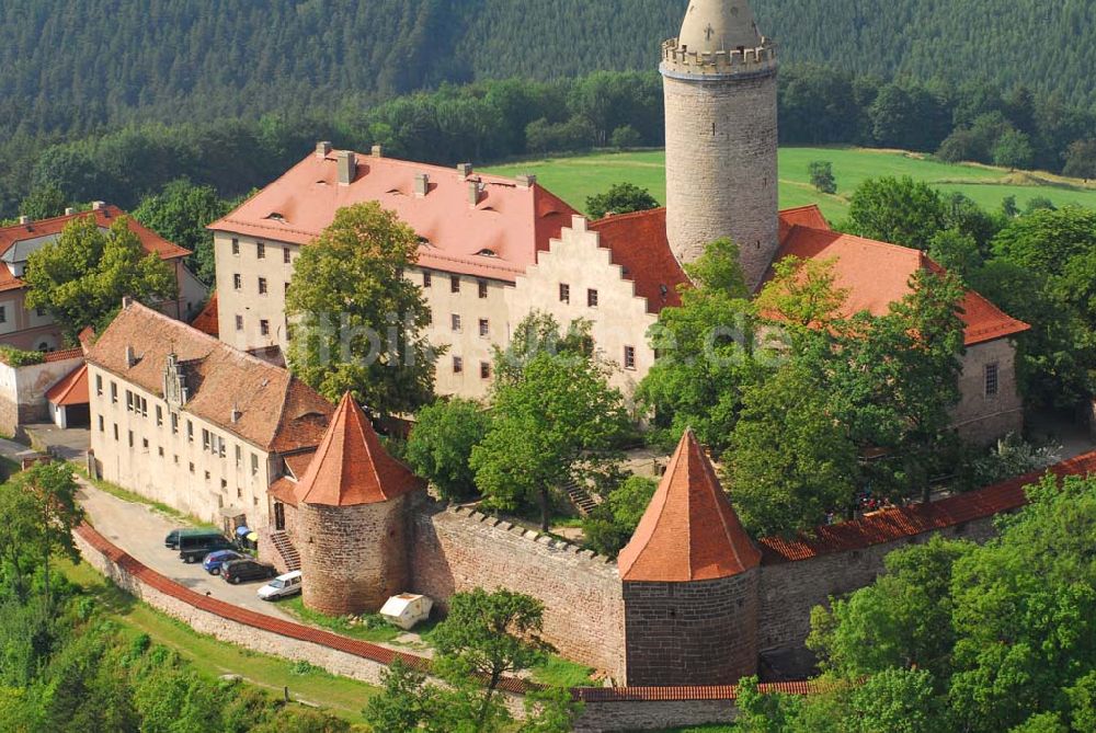 Seitenroda von oben - Blick auf die Leuchtenburg in Seitenroda bei Kahla im Thüringer Wald