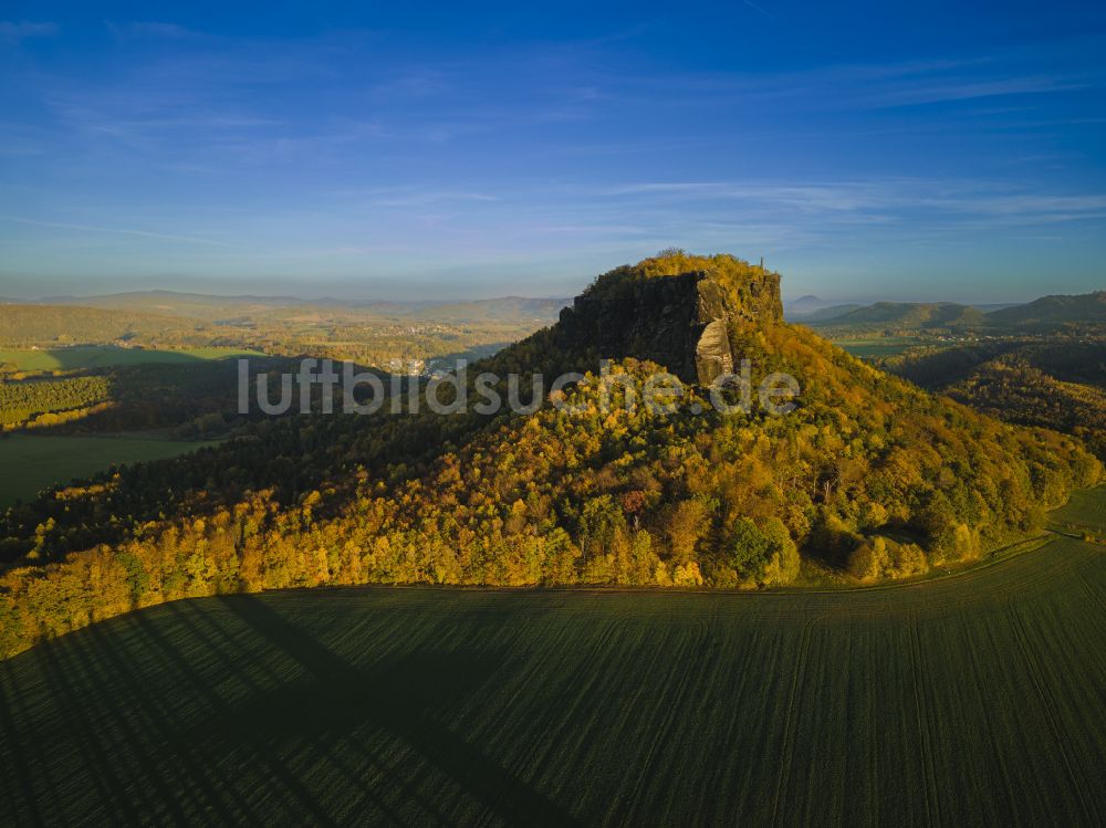 Porschdorf von oben - Blick auf den Lilienstein und das Elbtal der Sächsischen Schweiz bei Prossen im Bundesland Sachsen