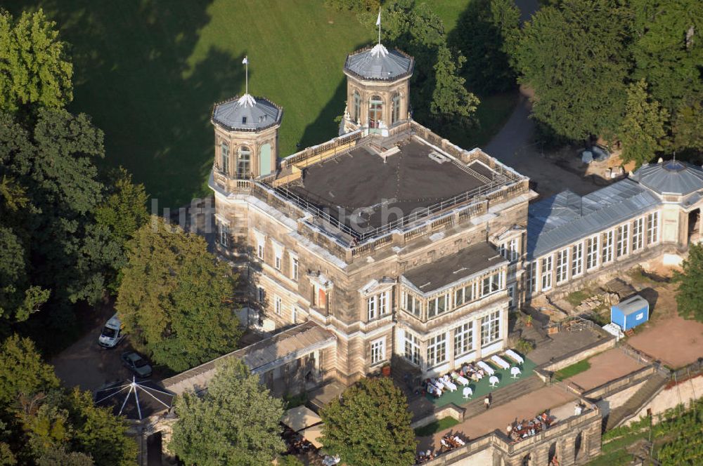 Luftaufnahme Dresden - Blick auf das Lingnerschloss bzw. Villa Stockhausen im Elbtal in Dresden