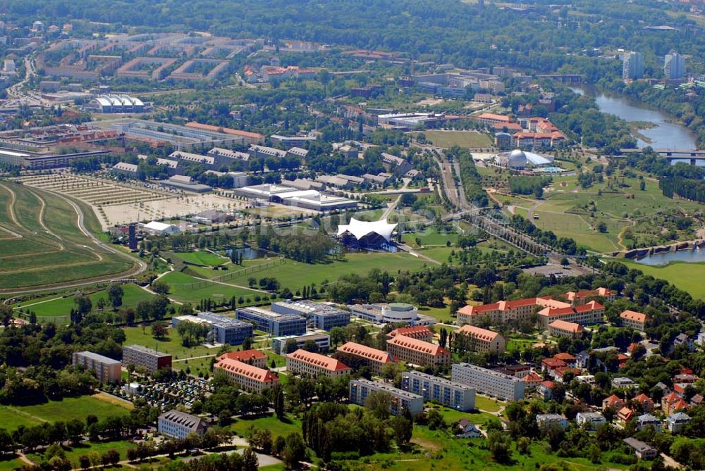 Luftaufnahme Magdeburg - Blick auf den Magdeburger Elbauenpark