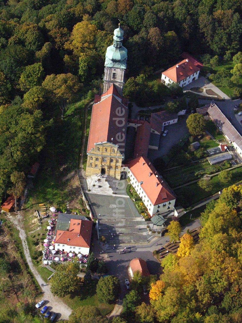 Amberg / Bayern aus der Vogelperspektive: Blick auf die Maria Hilf Kirche in Amberg