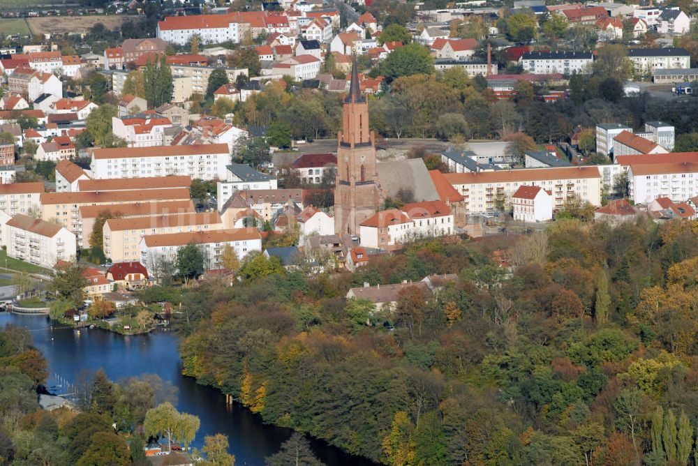 Rathenow von oben - Blick auf die St.-Marien-Andreas-Kirche in Rathenow