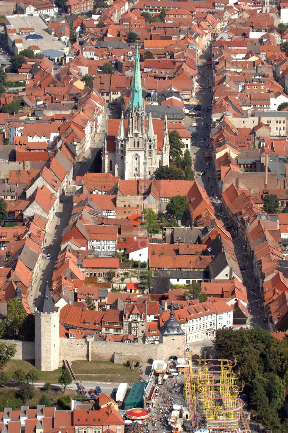 Luftaufnahme Mühlhausen - Blick auf die Marienkirche von Mühlhausen