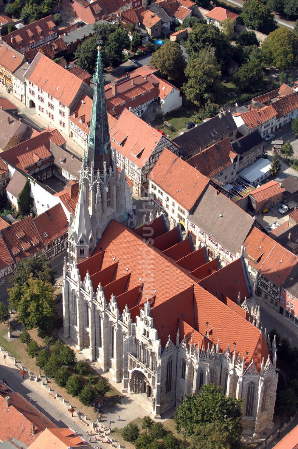 Luftbild Mühlhausen - Blick auf die Marienkirche von Mühlhausen