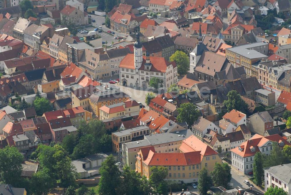 Luftbild Eisenberg (Thüringen) - Blick auf den Markt in Eisenberg (Thüringen) mit dem Rathaus