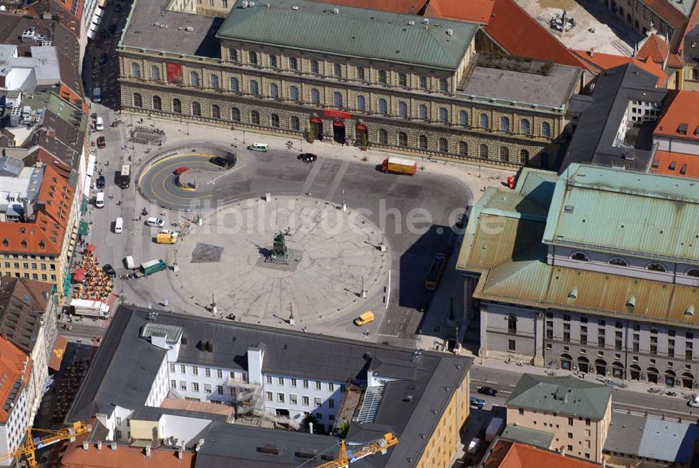 München von oben - Blick auf den Max-Joseph-Platz in München