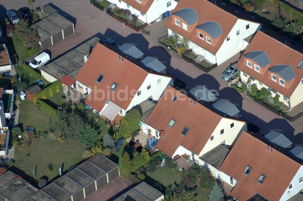 Luftbild Panketal - Blick auf die Mehrfamilienhaus- Wohngebiet zwischen Eichenring, Lindenberger Straße und Karower Straße in Panketal Ortsteil Schwanebeck Neu-Buch