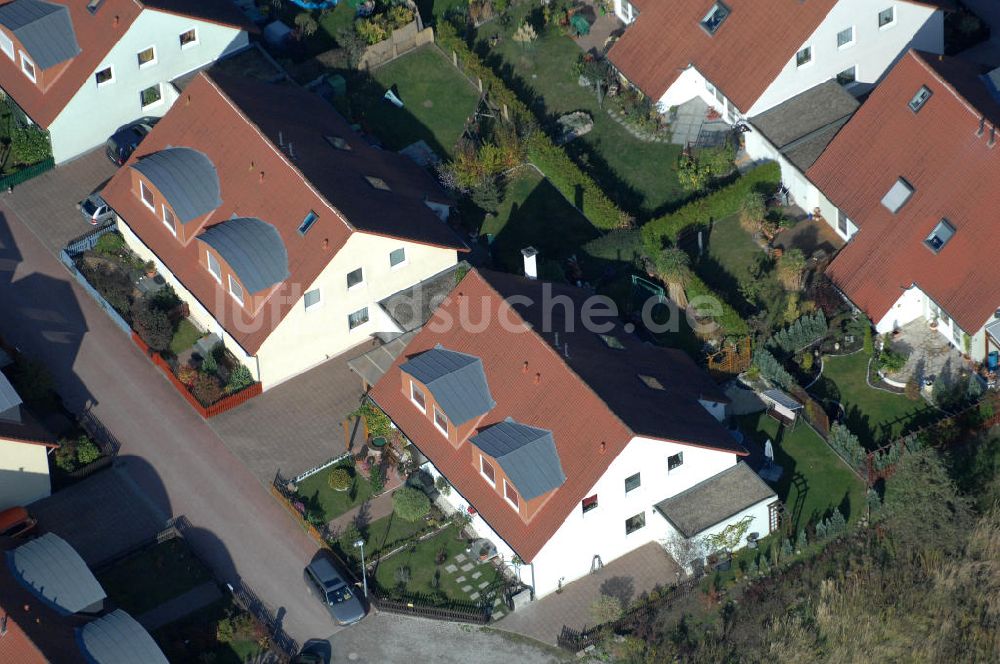 Panketal aus der Vogelperspektive: Blick auf die Mehrfamilienhaus- Wohngebiet zwischen Eichenring, Lindenberger Straße und Karower Straße in Panketal Ortsteil Schwanebeck Neu-Buch