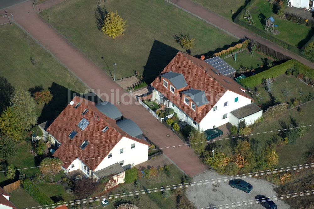 Panketal von oben - Blick auf die Mehrfamilienhaus- Wohngebiet zwischen Eichenring, Lindenberger Straße und Karower Straße in Panketal Ortsteil Schwanebeck Neu-Buch