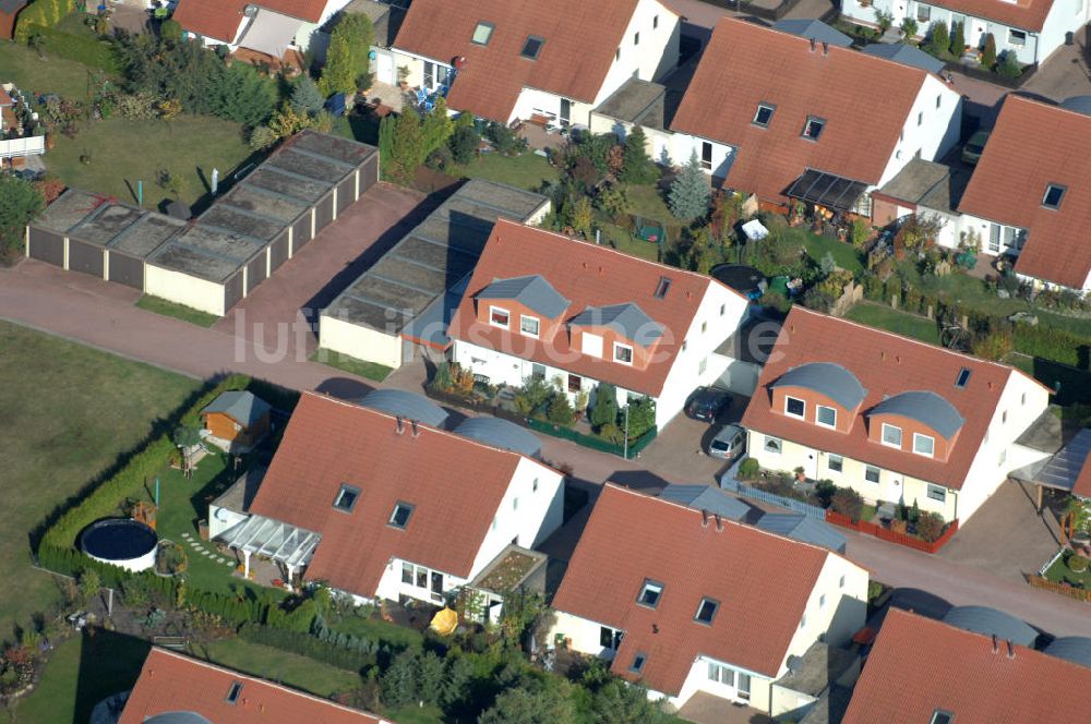 Luftbild Panketal - Blick auf die Mehrfamilienhaus- Wohngebiet zwischen Eichenring, Lindenberger Straße und Karower Straße in Panketal Ortsteil Schwanebeck Neu-Buch