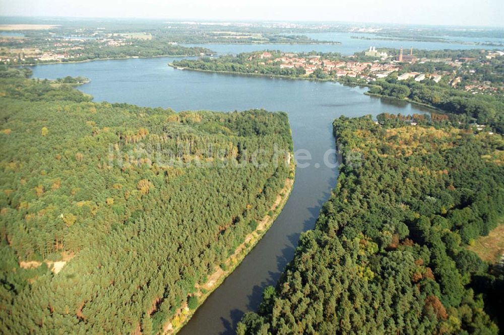 Luftbild Wusterwitz - Blick auf die Mündung des Elbe-Havel-Kanales am Plauer See