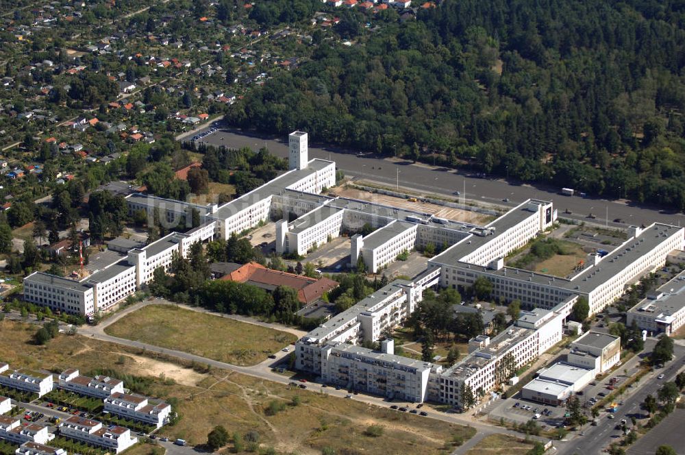 Luftaufnahme Berlin - Blick auf den Monroe-Park in Berlin-Zehlendorf