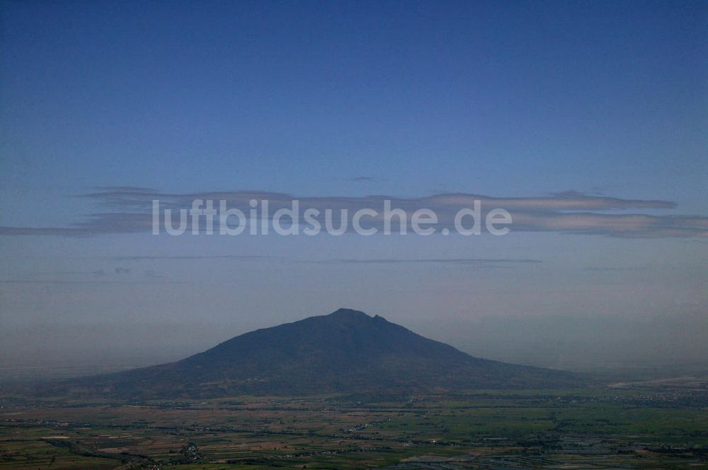 Luftaufnahme Angeles - Blick auf den Mount Arayat