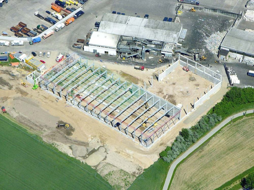 Berlin - Mahlsdorf aus der Vogelperspektive: Blick auf den Neubau der ALBA Recycling GmbH