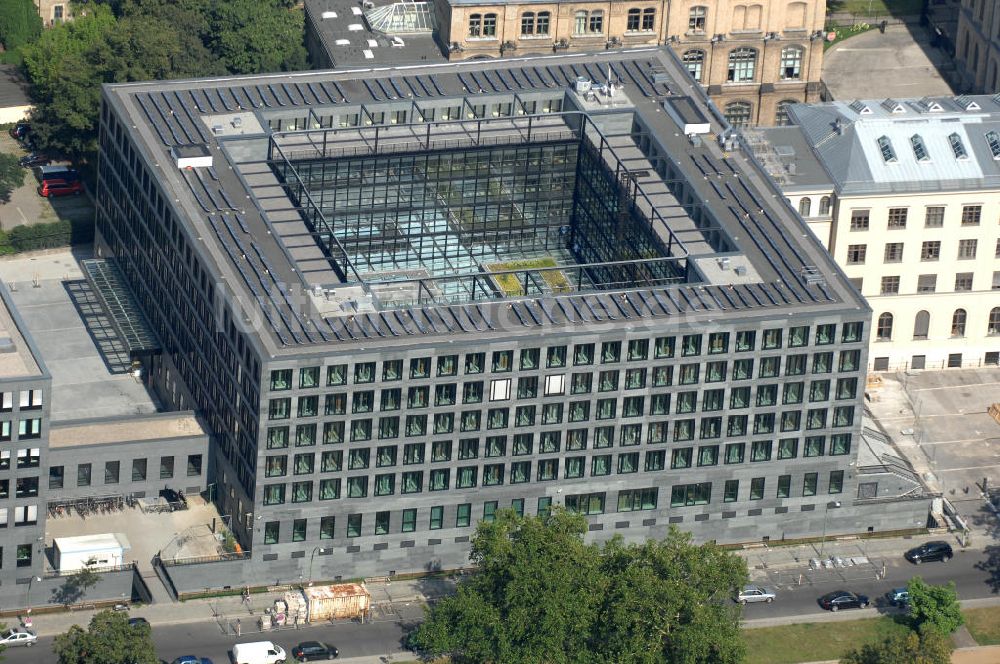 Luftaufnahme Berlin - Blick auf den Neubau des Bundesministeriums für Verkehr, Bau und Stadtentwicklung in Berlin