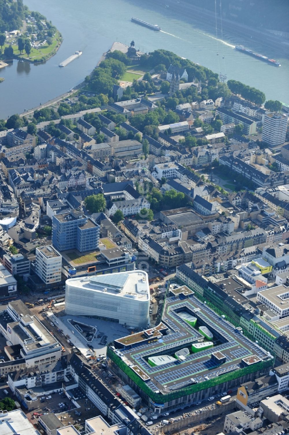 Luftbild Koblenz - Blick auf Neubau des Einkaufszentrums und Kulturgebäude Forum Mittelrhein auf dem Zentralplatz in Koblenz