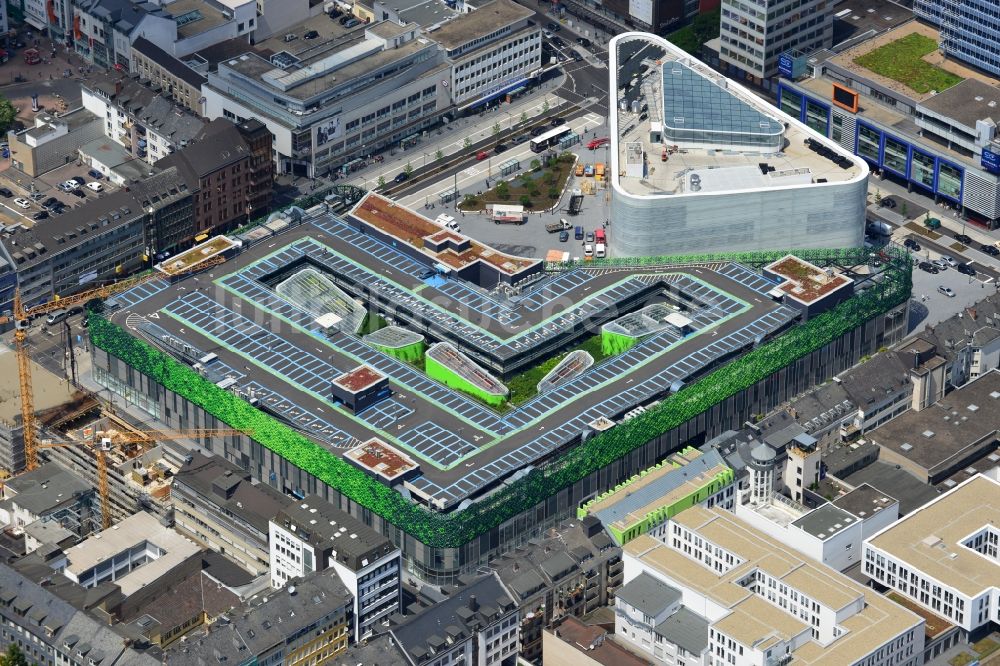 Koblenz aus der Vogelperspektive: Blick auf Neubau des Einkaufszentrums und Kulturgebäude Forum Mittelrhein auf dem Zentralplatz in Koblenz